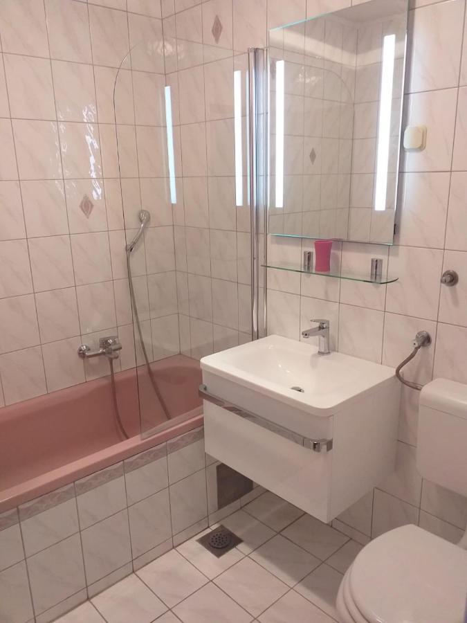 Leone Apartments With Free Parking Πούλα Εξωτερικό φωτογραφία