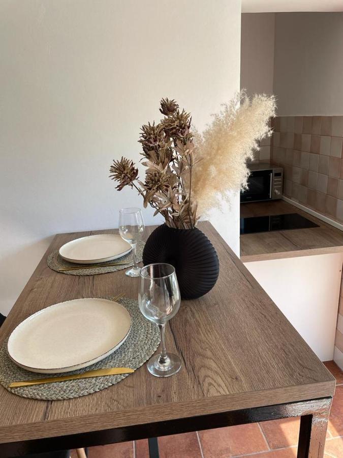 Leone Apartments With Free Parking Πούλα Εξωτερικό φωτογραφία