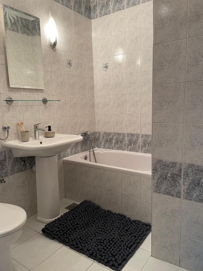 Leone Apartments With Free Parking Πούλα Εξωτερικό φωτογραφία