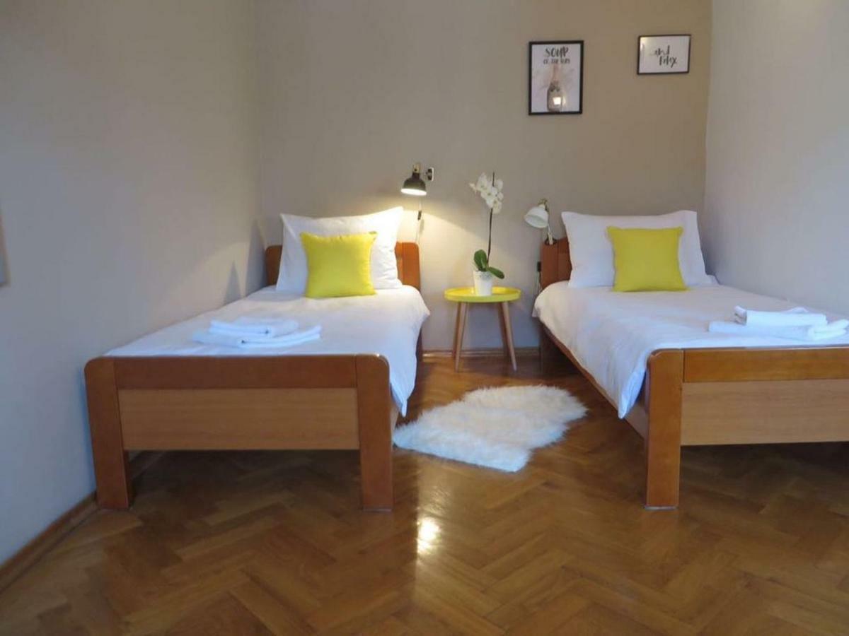 Leone Apartments With Free Parking Πούλα Εξωτερικό φωτογραφία
